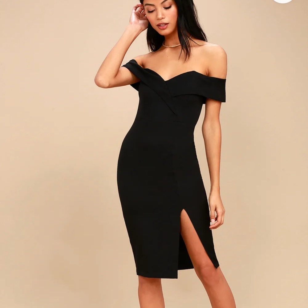 Black Off-the-Shoulder Bodycon Dress!